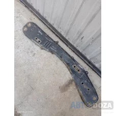 Балка Toyota Camry SV21 передняя (продольная) б/у