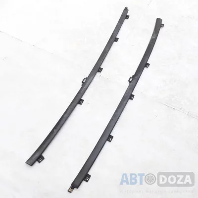 Накладка потолка Micubishi Gallant E33 (седан L+R пара) б/у