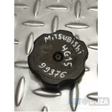 Маслозаливная пробка клапанной крышки Mitsubishi 4G15/1.5 б/у