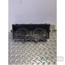 Приборная панель Б/У для Mitsubishi Gallant E33 (1988-1992г.) двигатель 4G63/2.0 16 кл. (VIN-MB604876) 