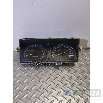 Приборна панель Б/У для Mitsubishi Gallant E33 4G63 2.0 16 кл. (1988-1992)