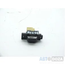 Кнопка стеклоподьемника Nissan RU12 задняя б/у