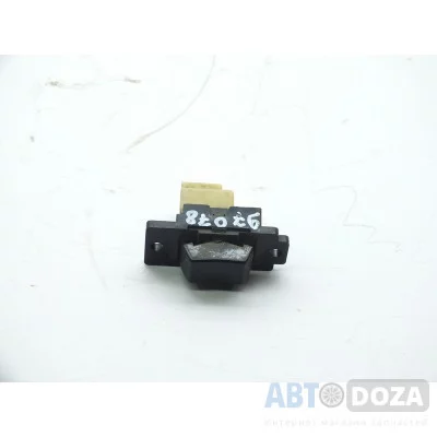 Кнопка стеклоподьемника Nissan RU12 задняя б/у