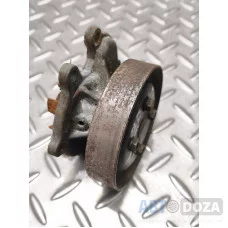 Водяной насос (помпа) Nissan двигатель KA24E/2.4 б/у