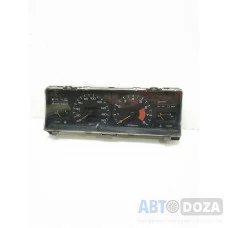 Приборная панель Б/У на Nissan Longiey (1986-1990г) N13 третьего поколения с правым рулем