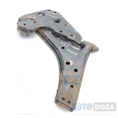 Ричаг Nissan M10 передній правий б/у