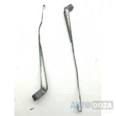 Щеткодержатель стеклоочистителя Nissan M10 лоб. стекла (пара) б/у