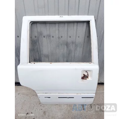 Дверь Nissan M10 (зад. R голая) б/у