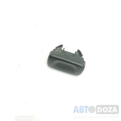 Заглушка кнопки Nissan (центральной панели) P10 б/у