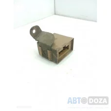 Реле дворника Nissan P10 (лоб. стекло VIN 2851050) б/у