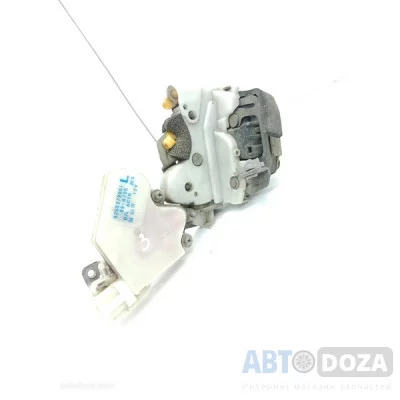 Механизм замка двери Nissan P10 зад.(L) б/у