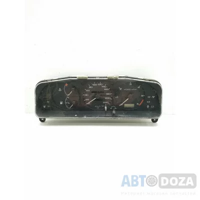 Приборная панель Б/У для Nissan Primera P10 (1990-1996) Diesel CD20 в робочому стані