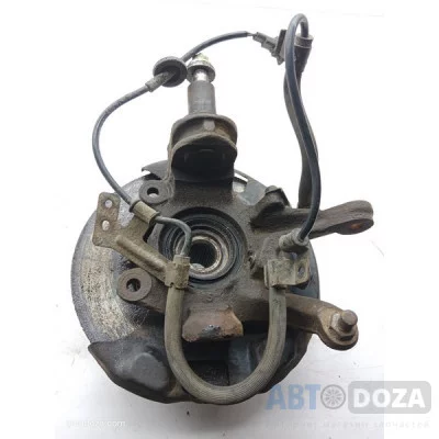 Поворотний кулак Nissan P10 (R) б/у з датчиком ABS - Купити в Одесі з доставкою по Україні.