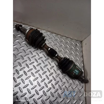 Привод Nissan Prairie P10 CD20T/2.0 (R) б/у - Купити в Одесі з доставкою по Україні