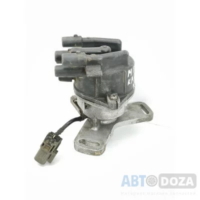 Трамблер 22100 30R01 для двигуна KA24E на Nissan Prairie M11 1988-1998 років