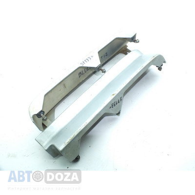 Накладка под фонарь Nissan T12 (зад. седан пара) б/у