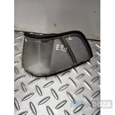 Габарит Toyota E80 (L Europe & Japan Koito 84-12-220L ) б/у