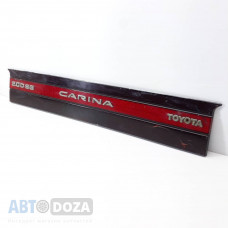 Отражатель крышки багажника Toyota Carina CT-170. (бленда) б/у