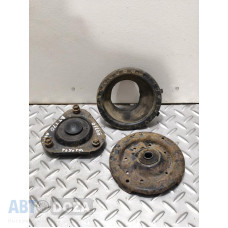 Опора передней стойки Corona AT170 б/у