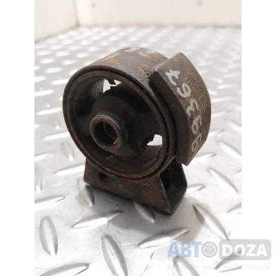 Подушка двигуна Toyota Corolla E80/81 2E/1.3 (передня нижня) б/у 
