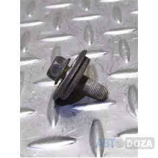 Оригинальный болт крепления шестсрни коленвала Toyota 4A/1.6 б/у