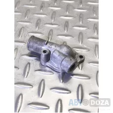 Фланцевая крышка корпуса термостата Б/У на Toyota (1983-1992г) двигатель 2E с обемом 1.3