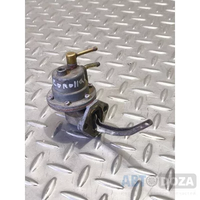 Топливный насос под карбюратор Б/У для Toyota 2E/1.3 (1983-1992) - совместим с моделями кузова AE80, AE90.