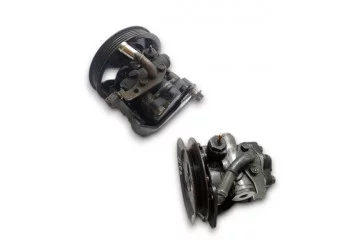 Насос гидроуселителя